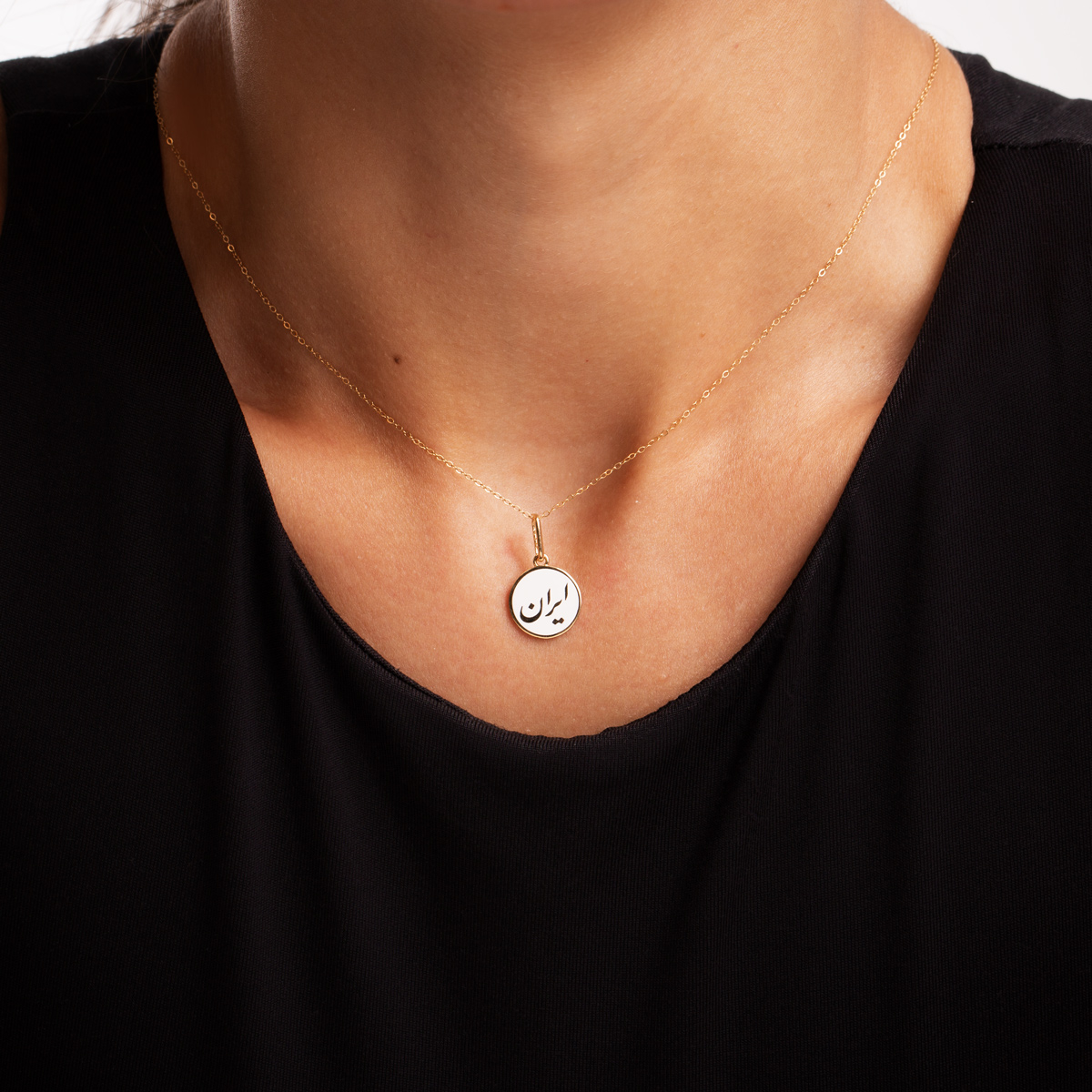 آویز طلا میناکاری دایره ایران گالری طلا پرسته