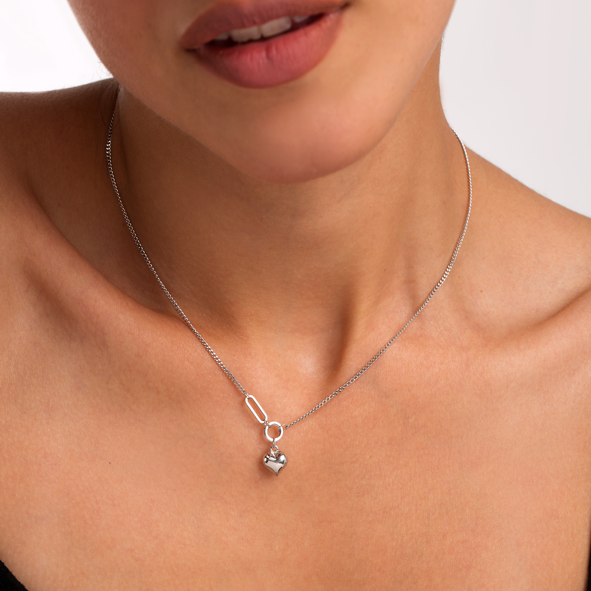 گردنبند نقره قلب هلینا گالری طلا پرسته