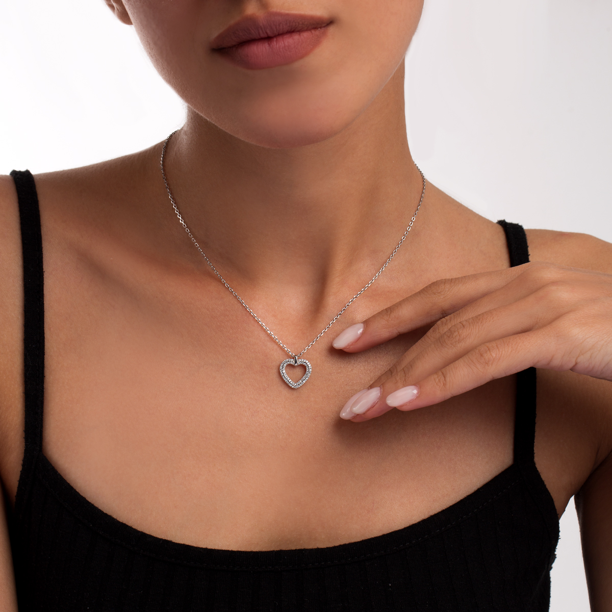 گردنبند نقره قلب نگین دار گالری طلا پرسته