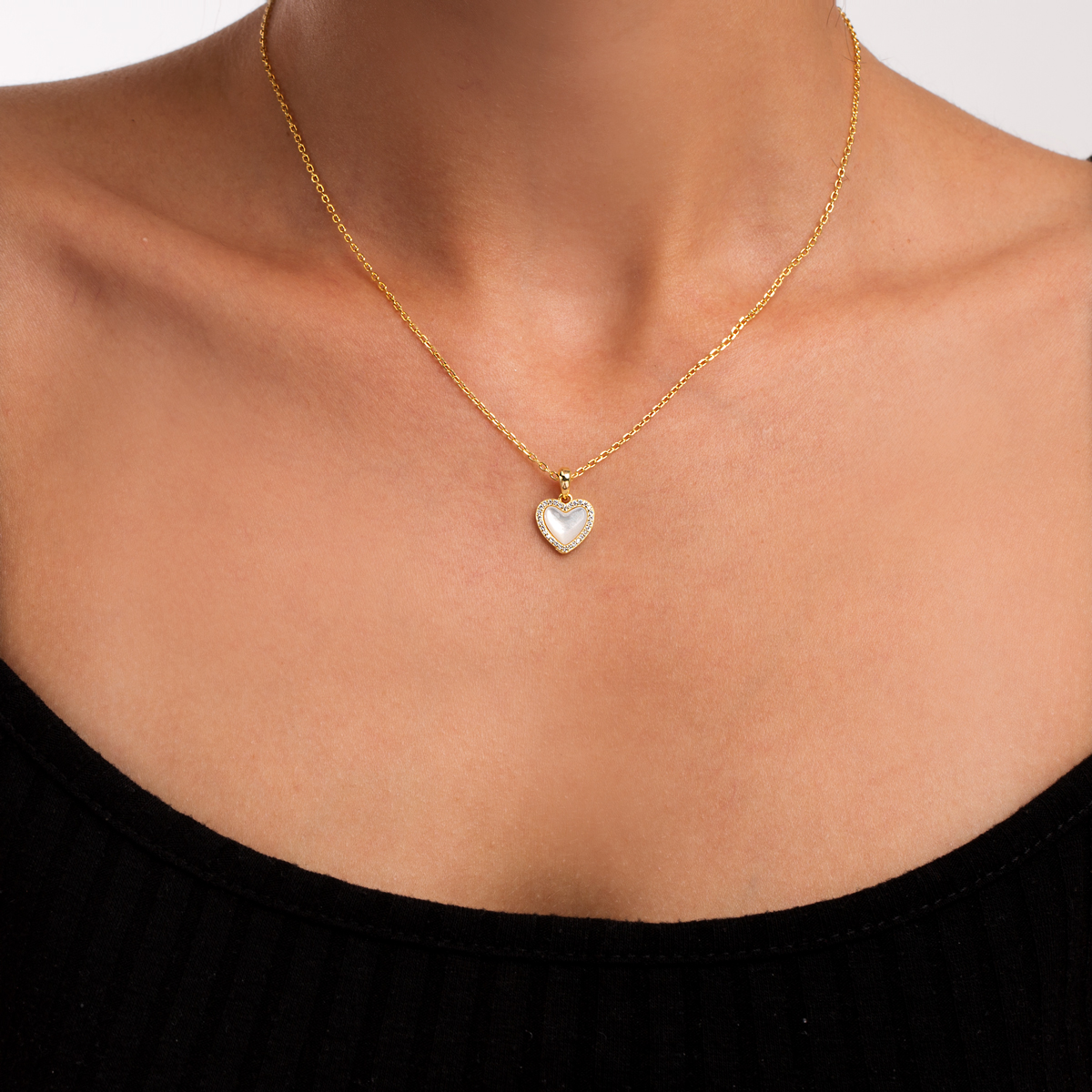 گردنبند نقره قلب و صدف گالری طلا پرسته