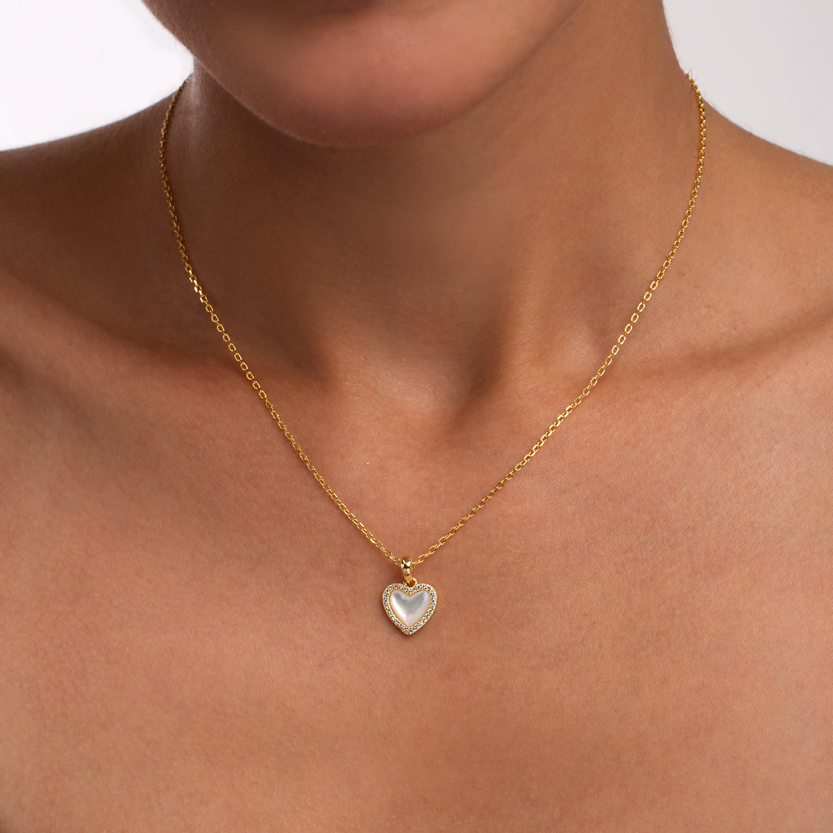 گردنبند نقره قلب و صدف گالری طلا پرسته