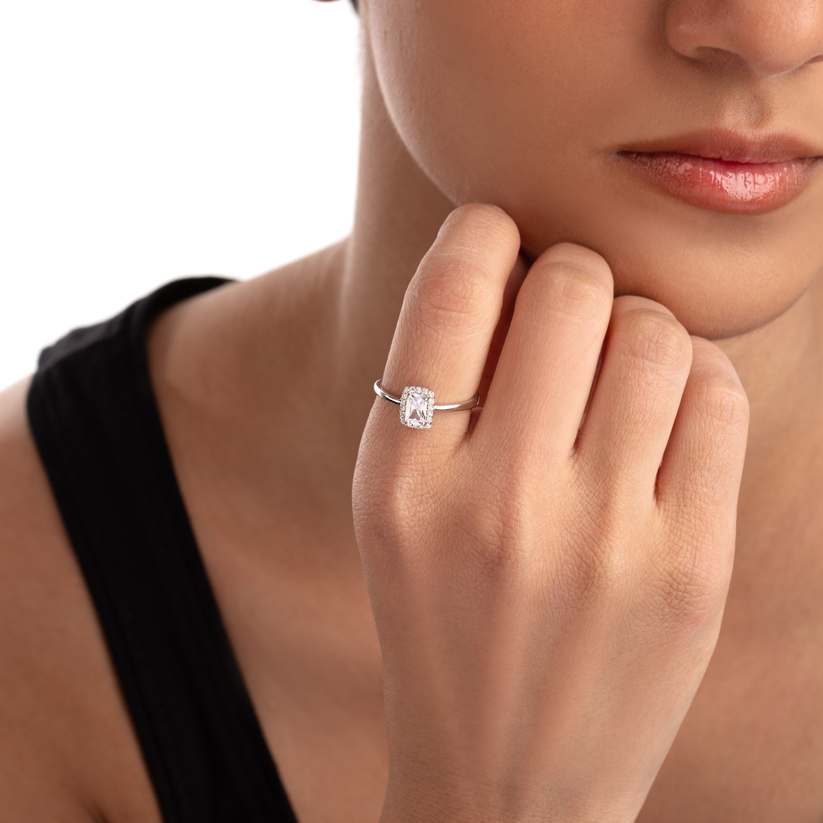 نیم ست نقره نگین دار مستطیل سفید گالری طلا پرسته