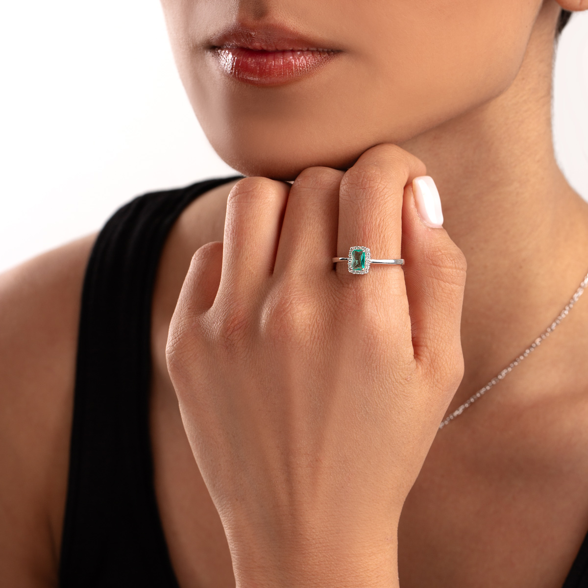 نیم ست نقره نگین دار مستطیل سبز گالری طلا پرسته