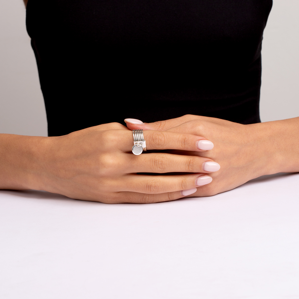 انگشتر نقره رینگز آویز دایره حکاکی گالری طلا پرسته