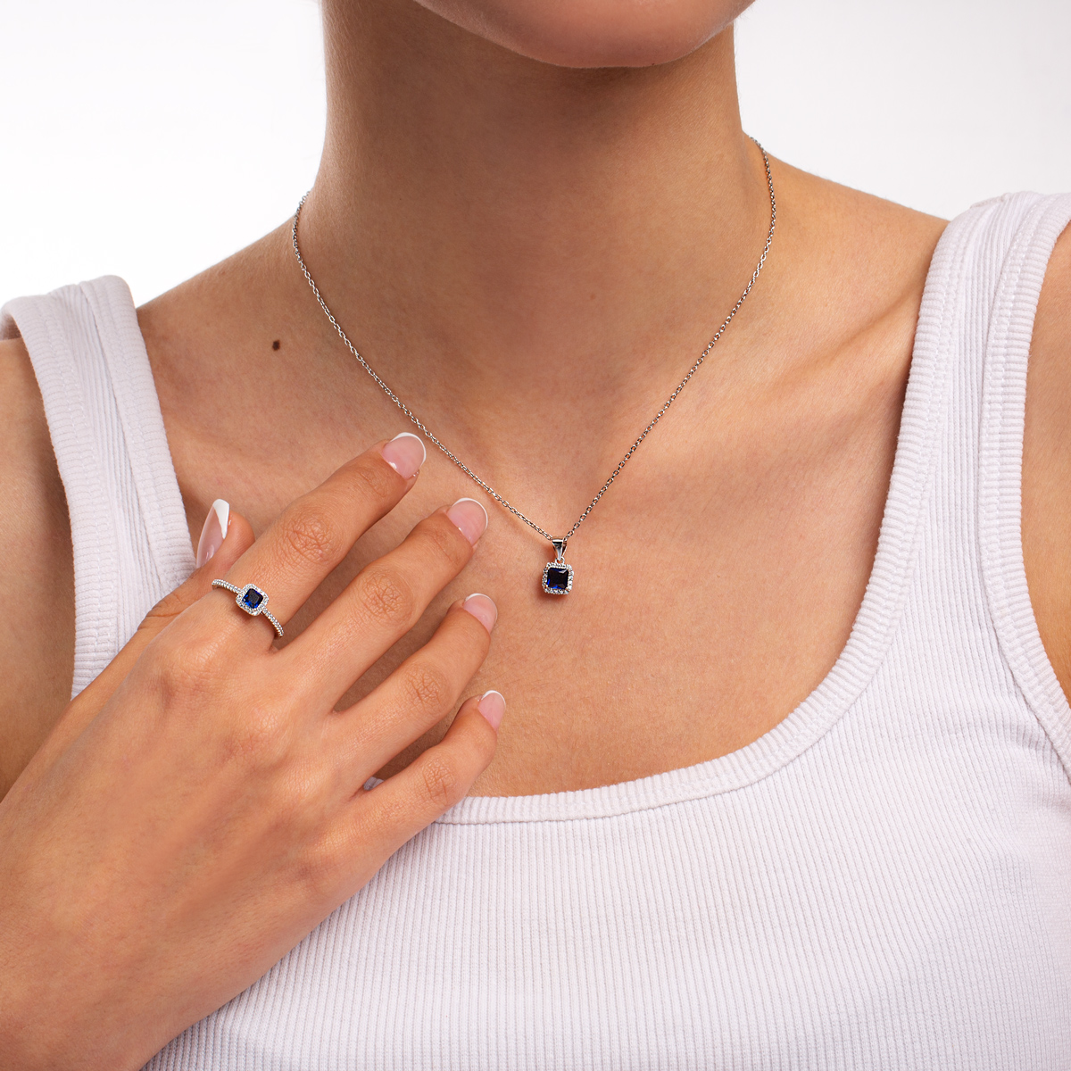 نیم ست نقره نگین دار مربع سرمه ای گالری طلا پرسته