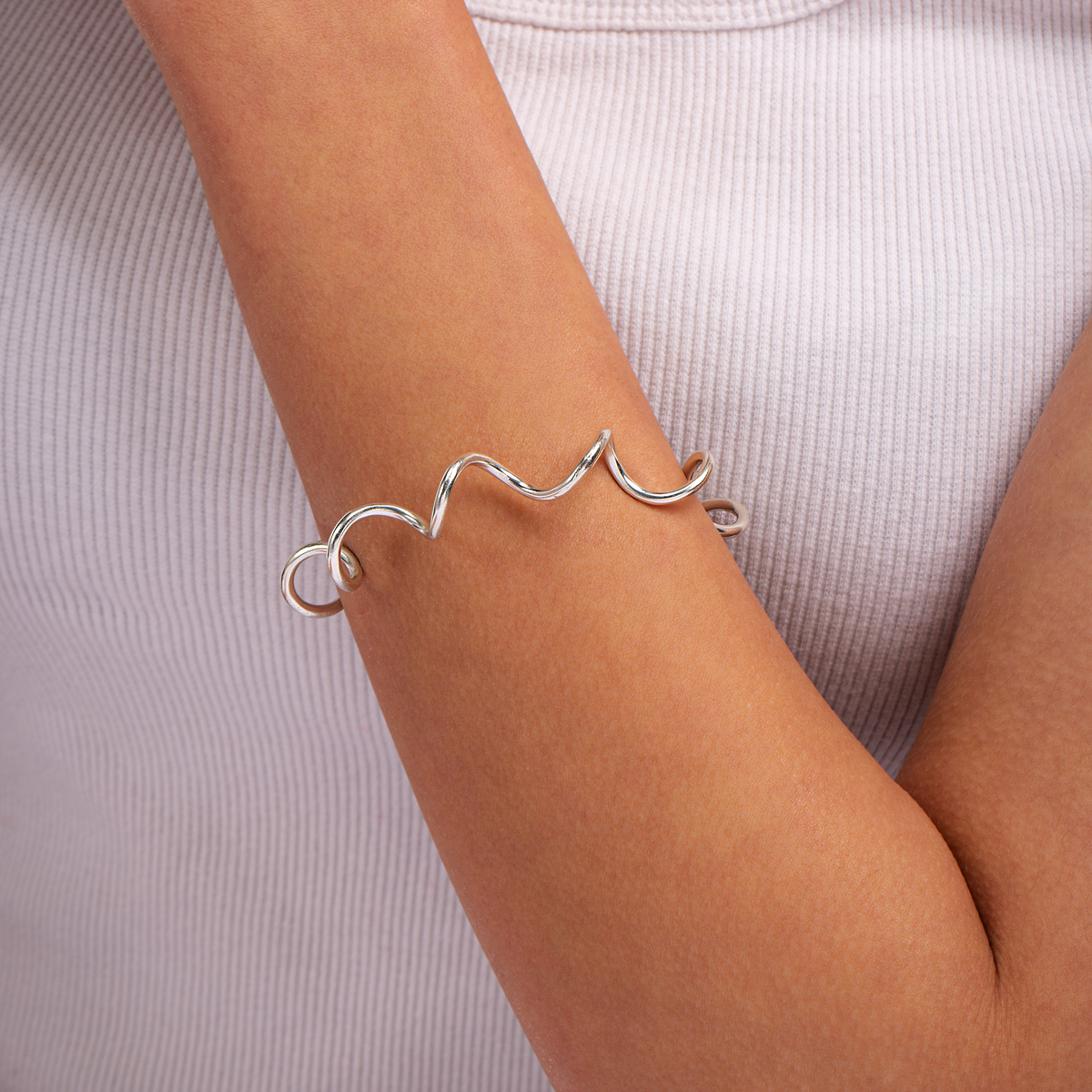 بنگل نقره فنری گالری طلا پرسته