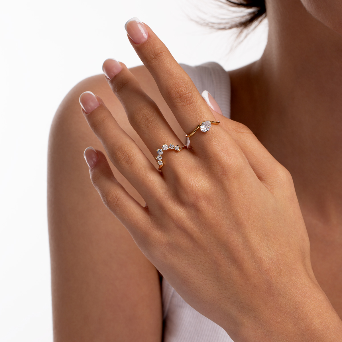 انگشتر طلا نگین دار تاج گالری طلا پرسته