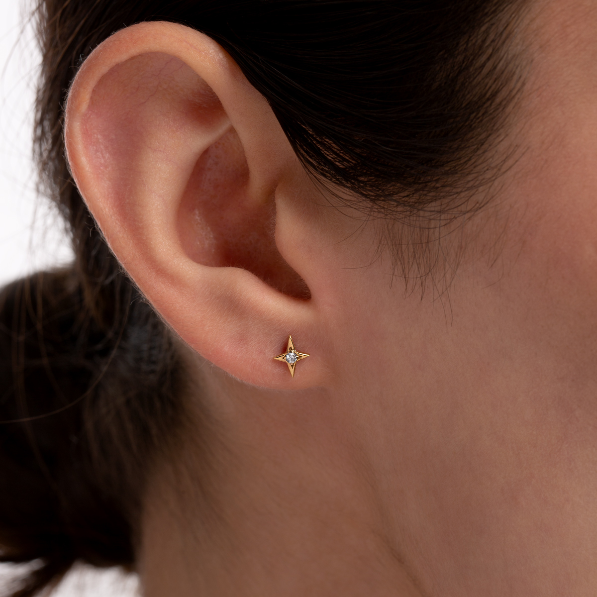 پیرسینگ طلا ستاره تک نگین گالری طلا پرسته