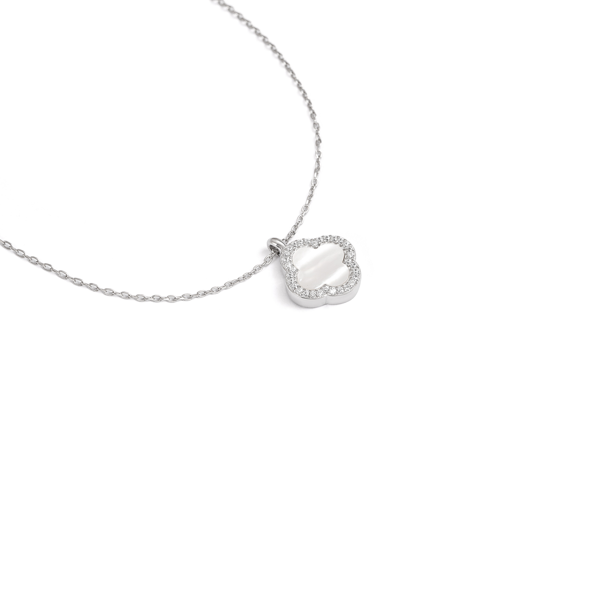 گردنبند نقره نگین دار ونکلیف سفید گالری طلا پرسته