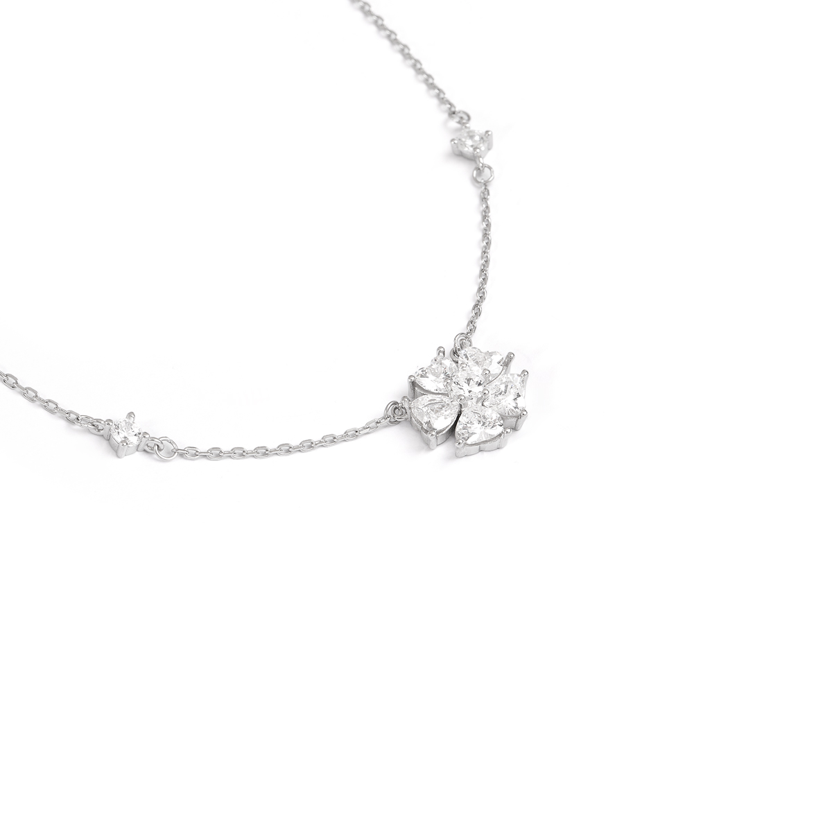 گردنبند نقره نگین دار گل گالری طلا پرسته