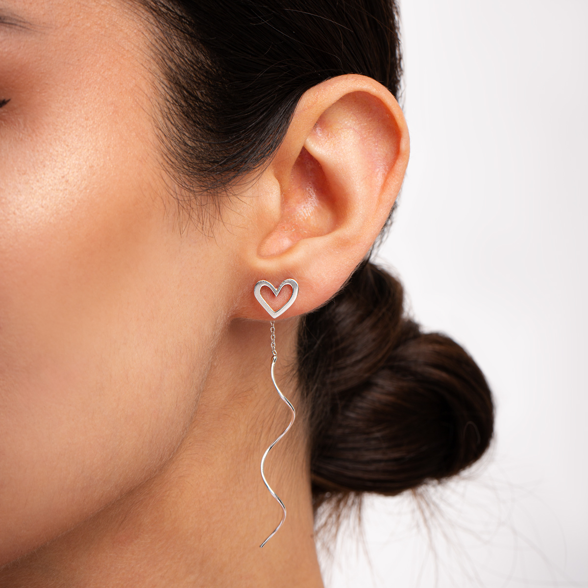 گوشواره نقره قلب پیچ گالری طلا پرسته