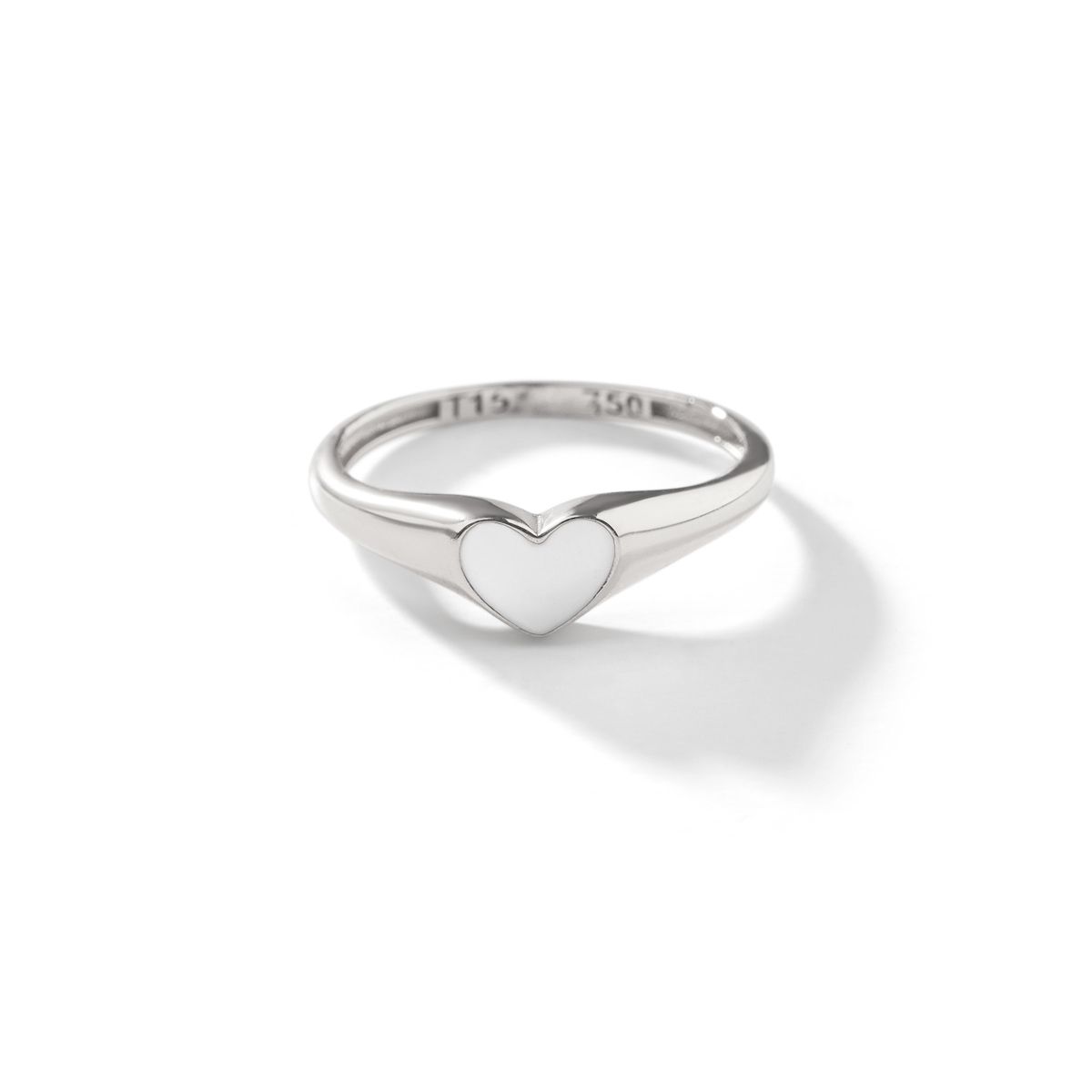 انگشتر نقره قلب مینا کاری سفید گالری طلا پرسته